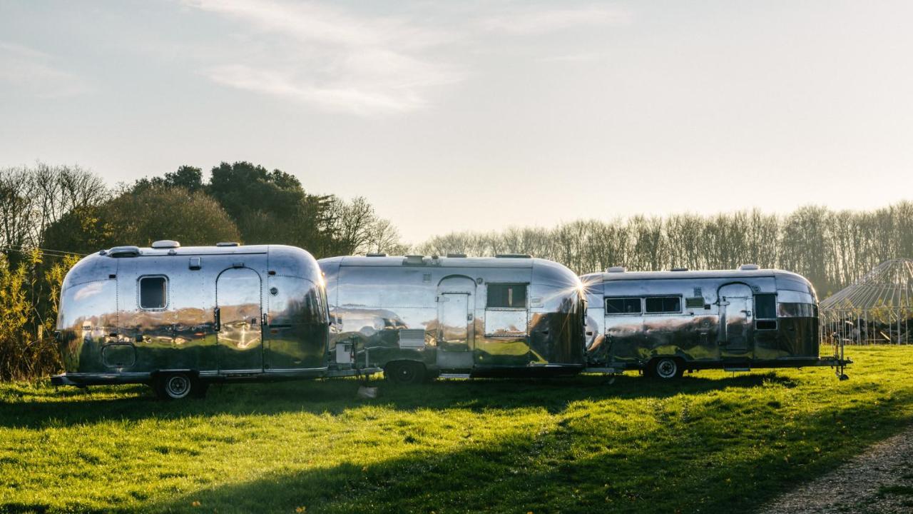 Silver Airstream Glamping & Rental Chichester Buitenkant foto