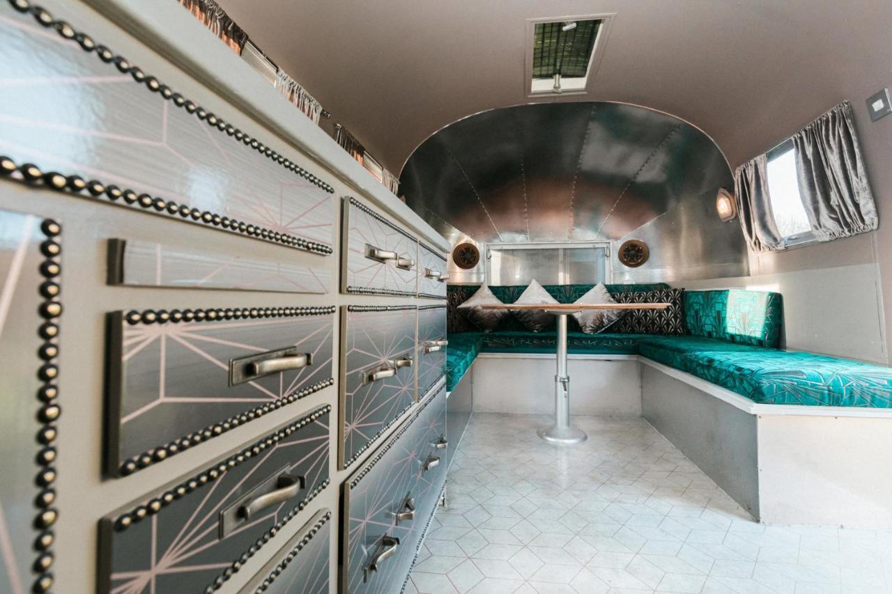 Silver Airstream Glamping & Rental Chichester Buitenkant foto