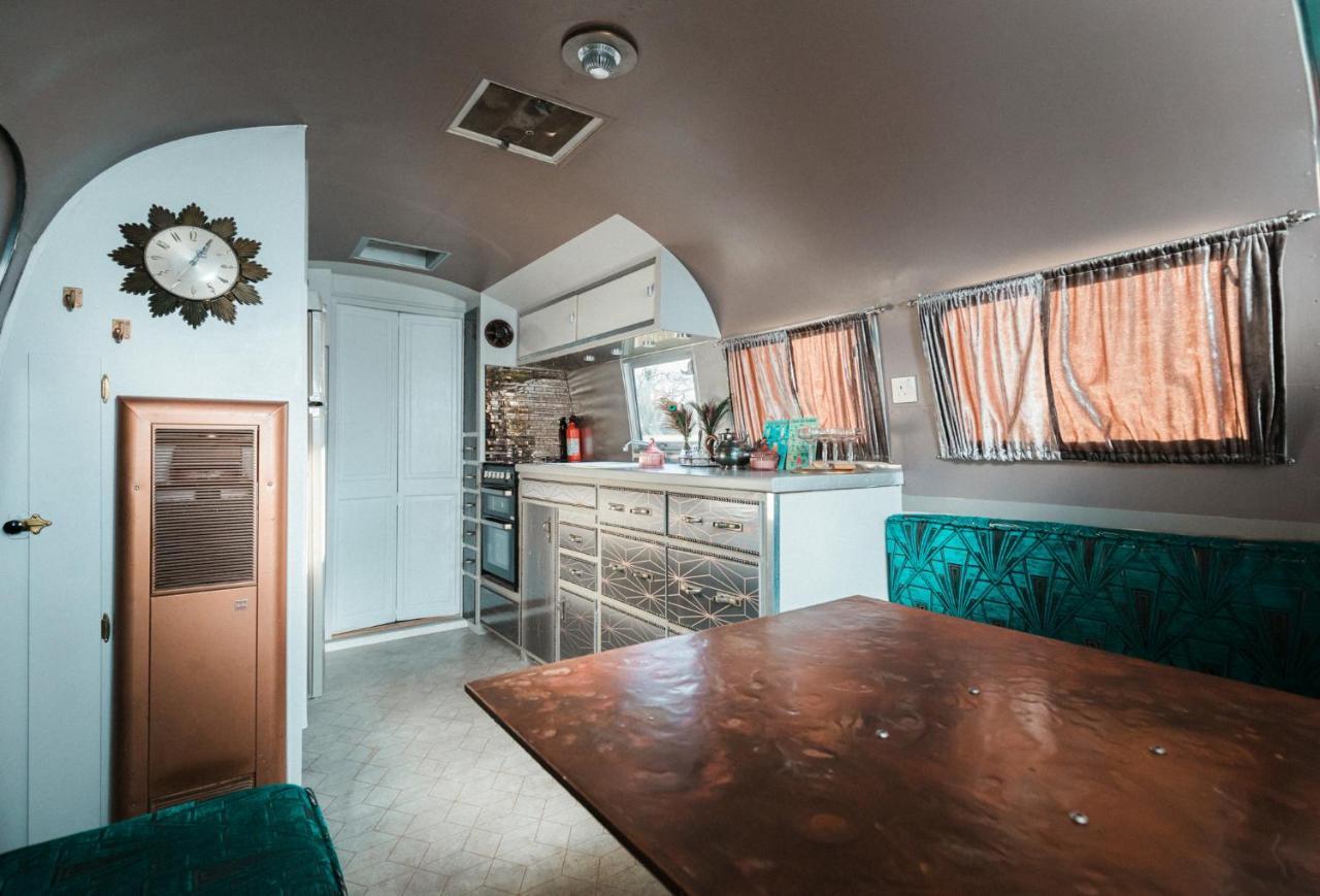 Silver Airstream Glamping & Rental Chichester Buitenkant foto
