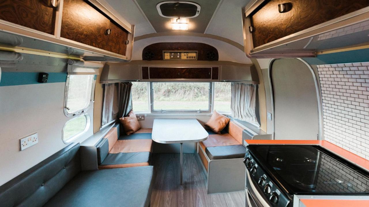 Silver Airstream Glamping & Rental Chichester Buitenkant foto