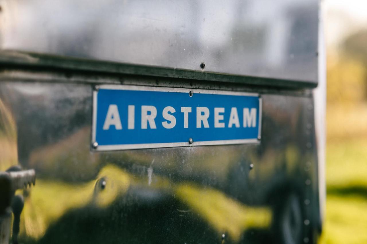 Silver Airstream Glamping & Rental Chichester Buitenkant foto