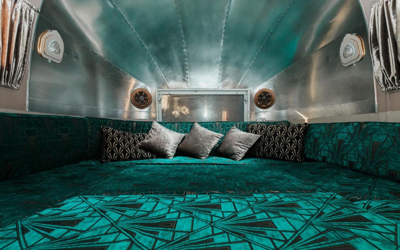 Silver Airstream Glamping & Rental Chichester Buitenkant foto