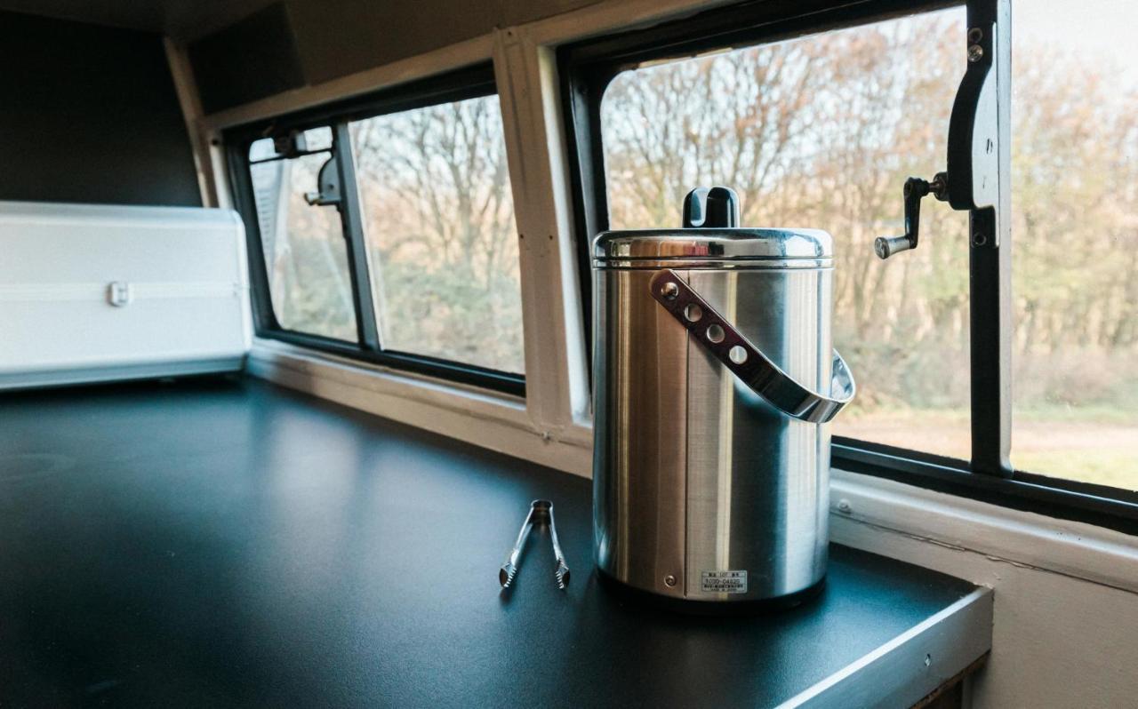 Silver Airstream Glamping & Rental Chichester Buitenkant foto