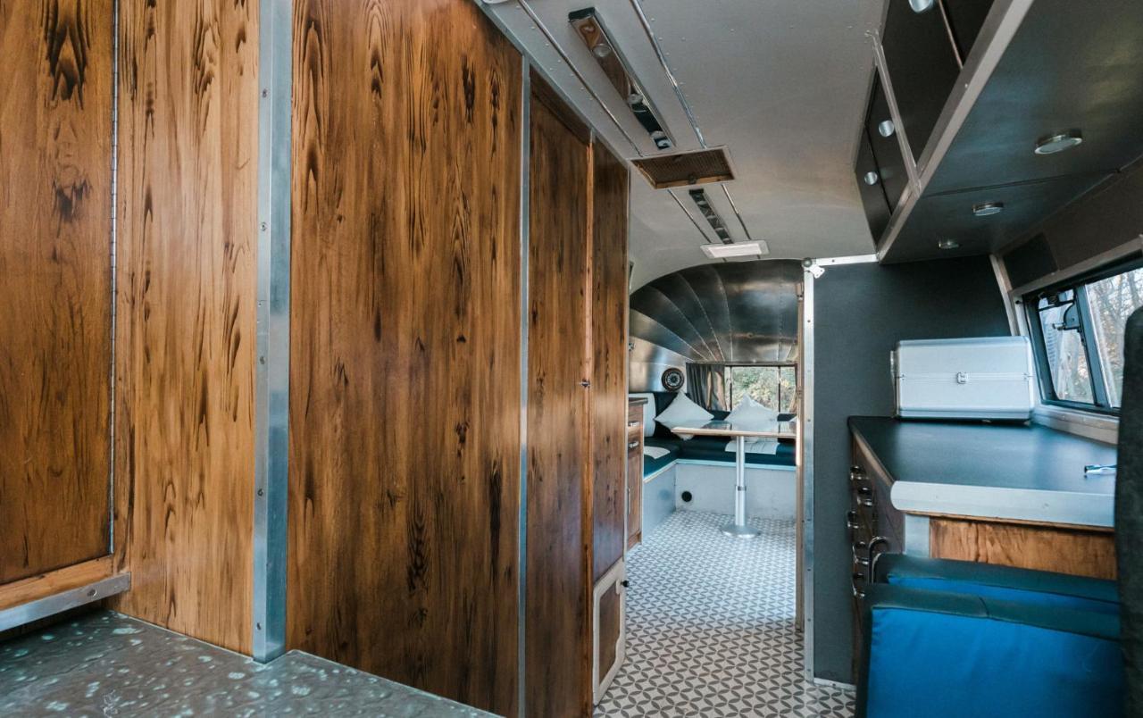 Silver Airstream Glamping & Rental Chichester Buitenkant foto