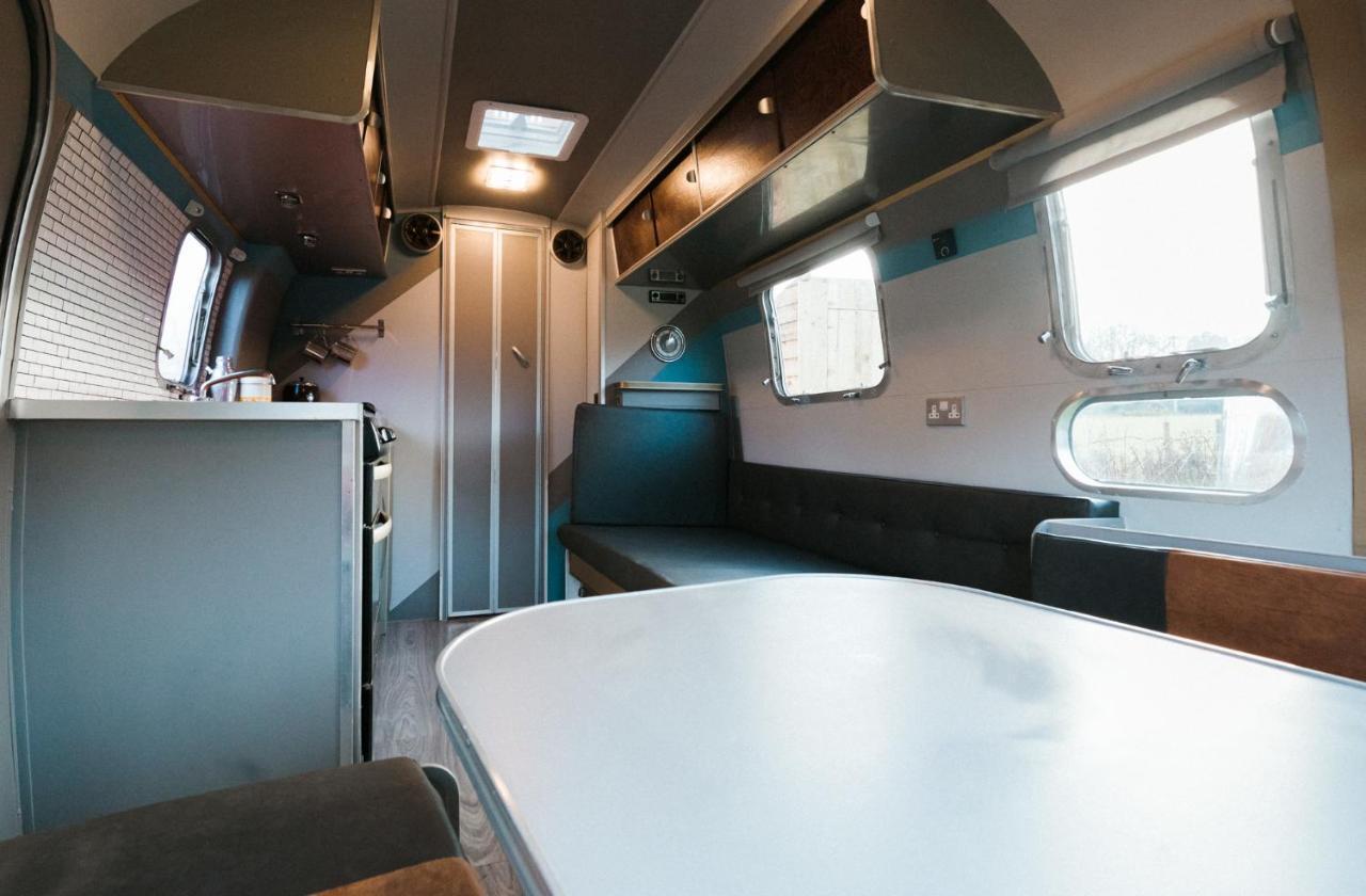 Silver Airstream Glamping & Rental Chichester Buitenkant foto