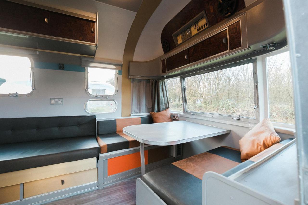 Silver Airstream Glamping & Rental Chichester Buitenkant foto