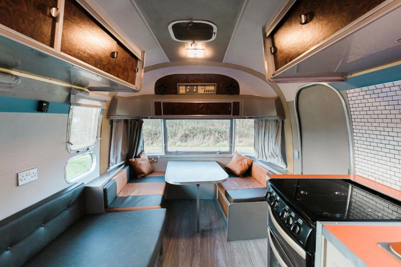 Silver Airstream Glamping & Rental Chichester Buitenkant foto