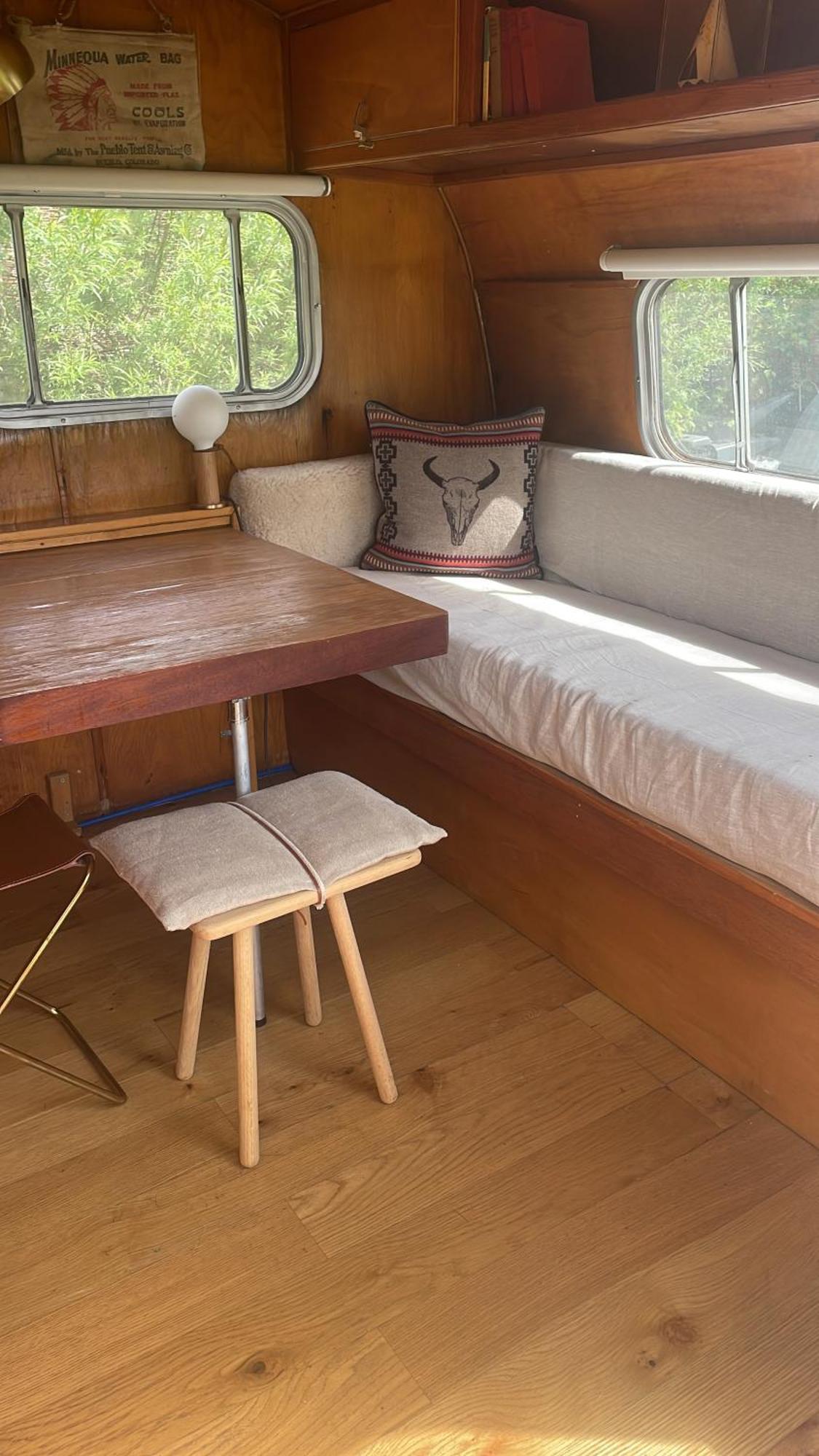 Silver Airstream Glamping & Rental Chichester Buitenkant foto