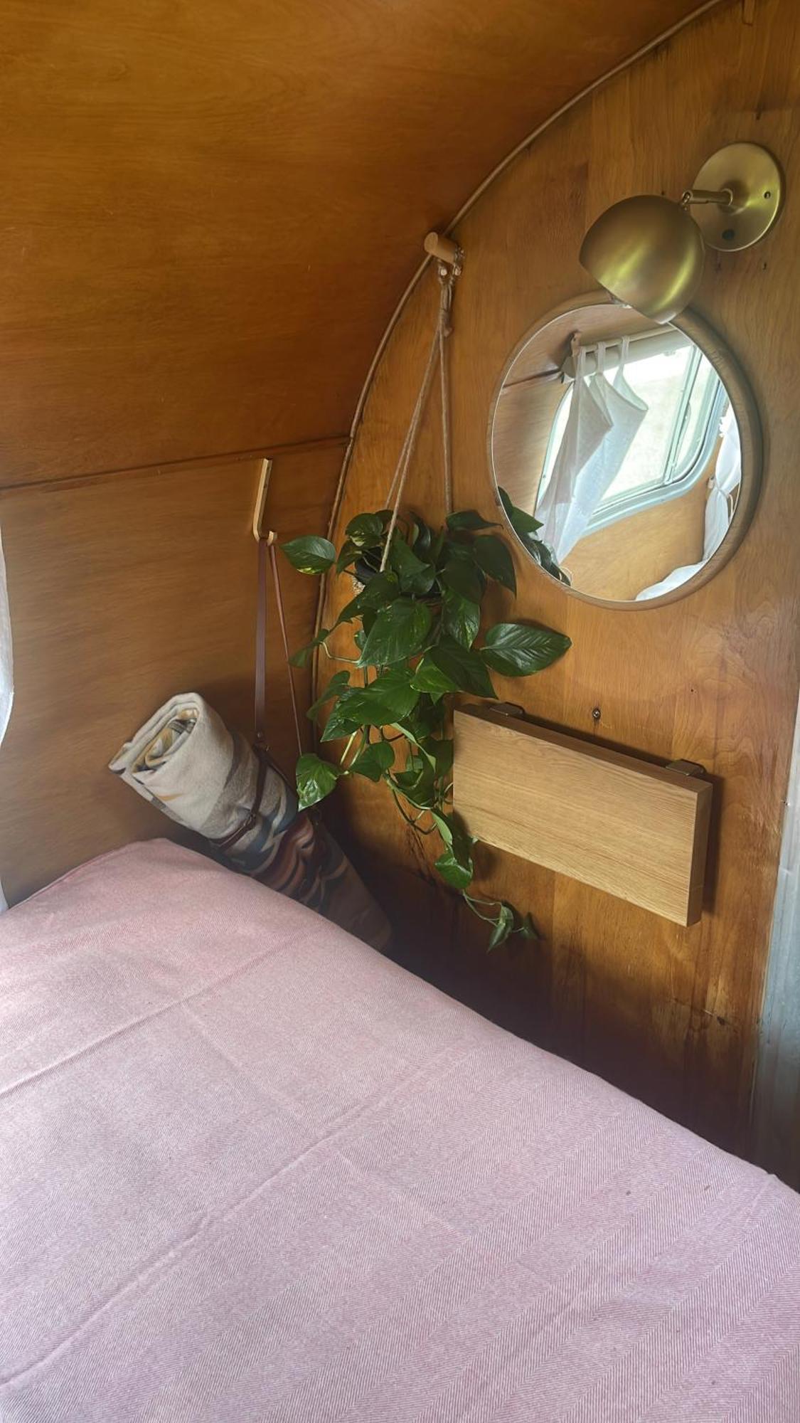 Silver Airstream Glamping & Rental Chichester Buitenkant foto